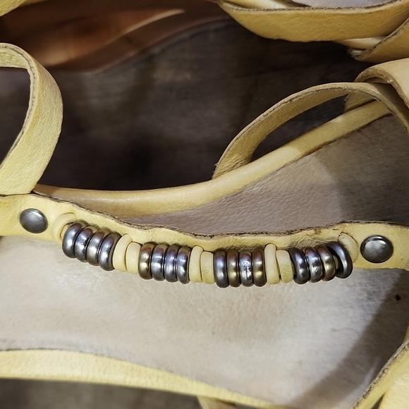 FRYE heeled sandle size 9 - Picture 4 of 9